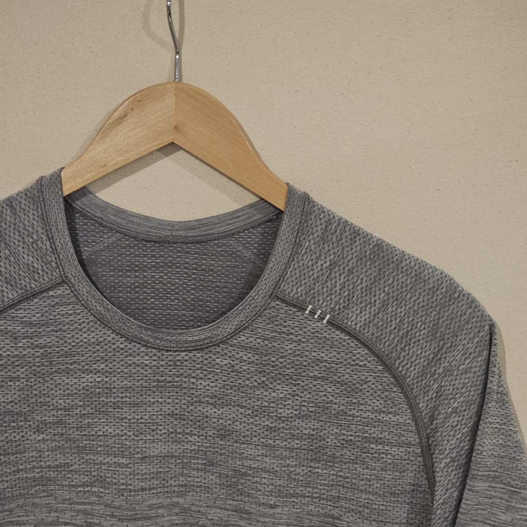Lululemon Athletica Metal Vent Tech T Shirt M